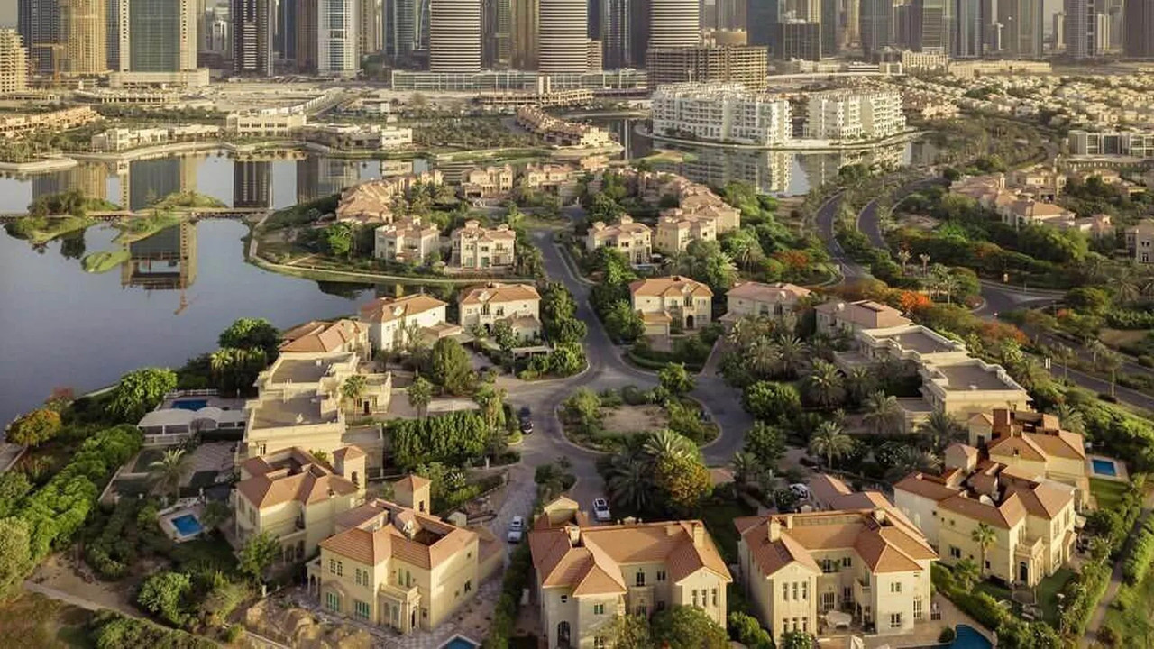 Jumeirah Islands aerial shot with JLT in the background