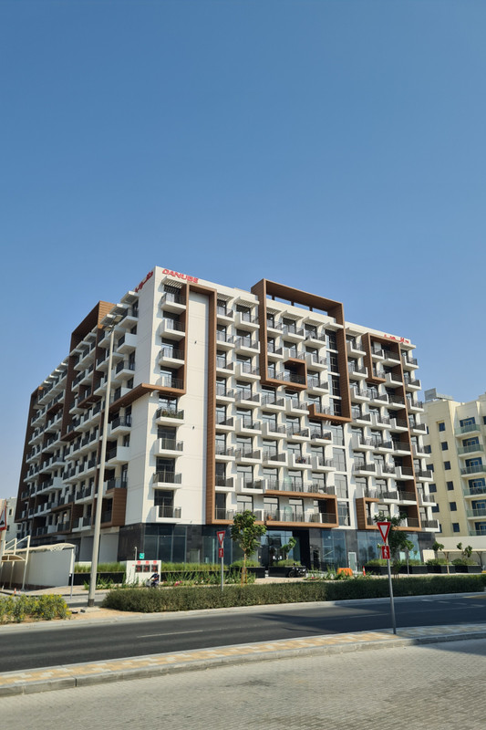 Elz ready building image in Arjan