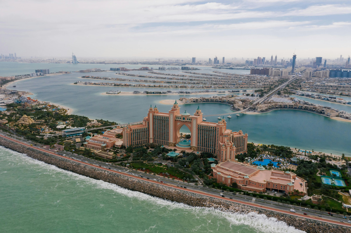 Palm Jumeirah aerial shot with view of The Atlantis Hotel